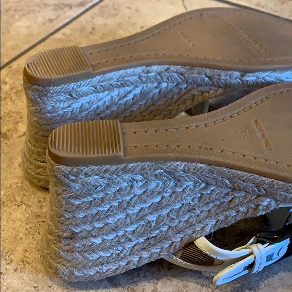 Sandals - Picture 7 of 7